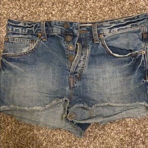FREE PEOPLE women’s cut off shorts